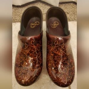 SOLD! RARE Limited edition Dansko clogs